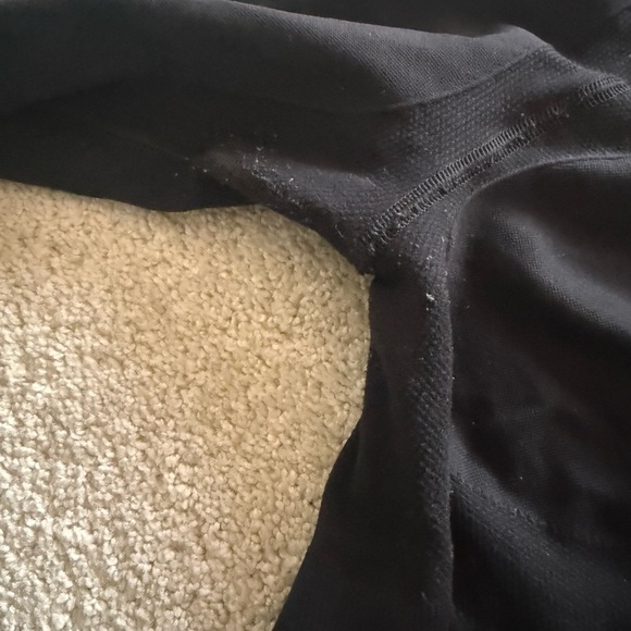 Gymshark Long Sleeve Crop Top - Picture 4 of 4